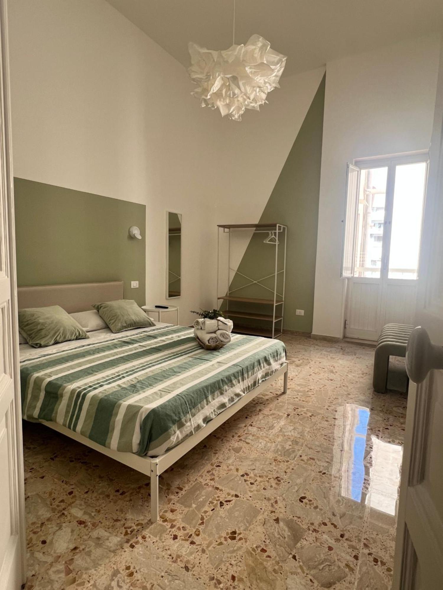 Lucky Corner - Elegant Stay Tarente Extérieur photo